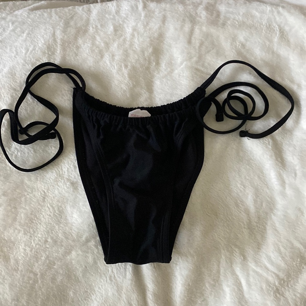 Bikini bottoms